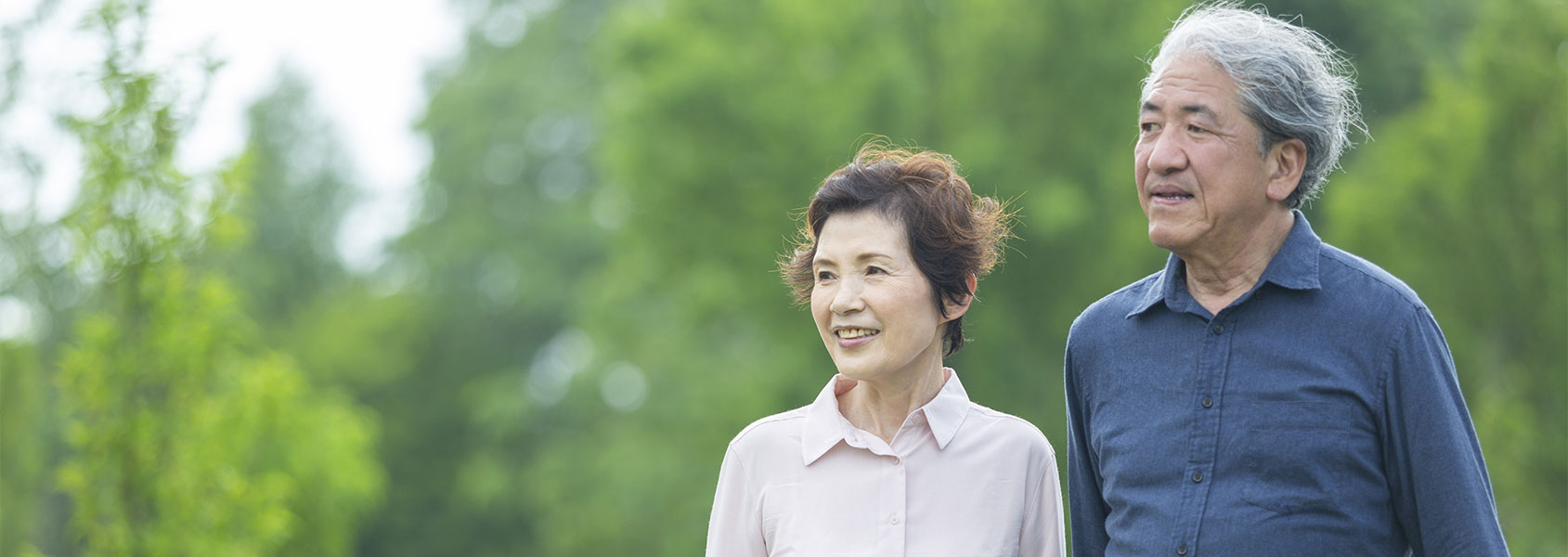 老年期の男女